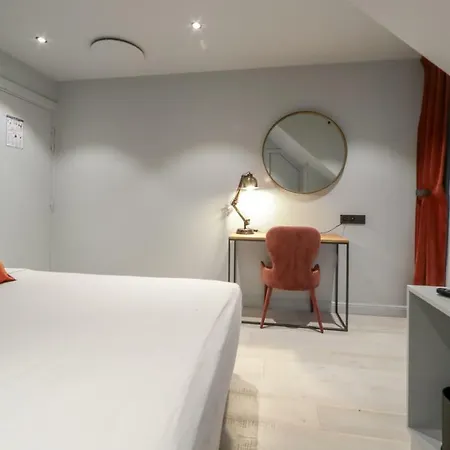 Le Bel Abri Hotell 3*
